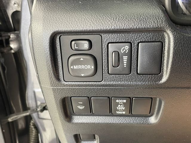 Used 2018 Toyota 4Runner TRD Off-Road AWD/4WD image 11