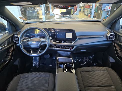 New 2025 Chevrolet Equinox LT image 22