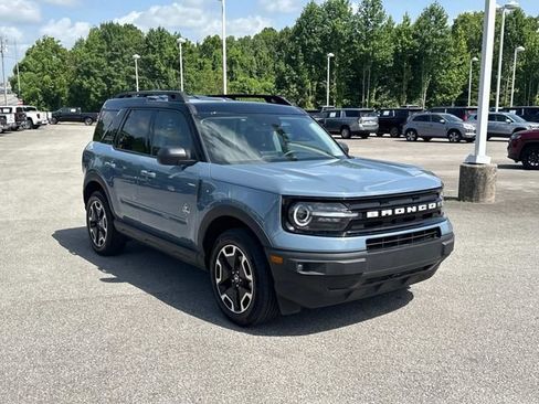 Used 2024 Ford Bronco Sport Outer Banks AWD/4WD image 2