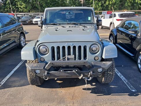 Used 2015 Jeep Wrangler Sahara w/ Dual Top Group AWD/4WD image 5