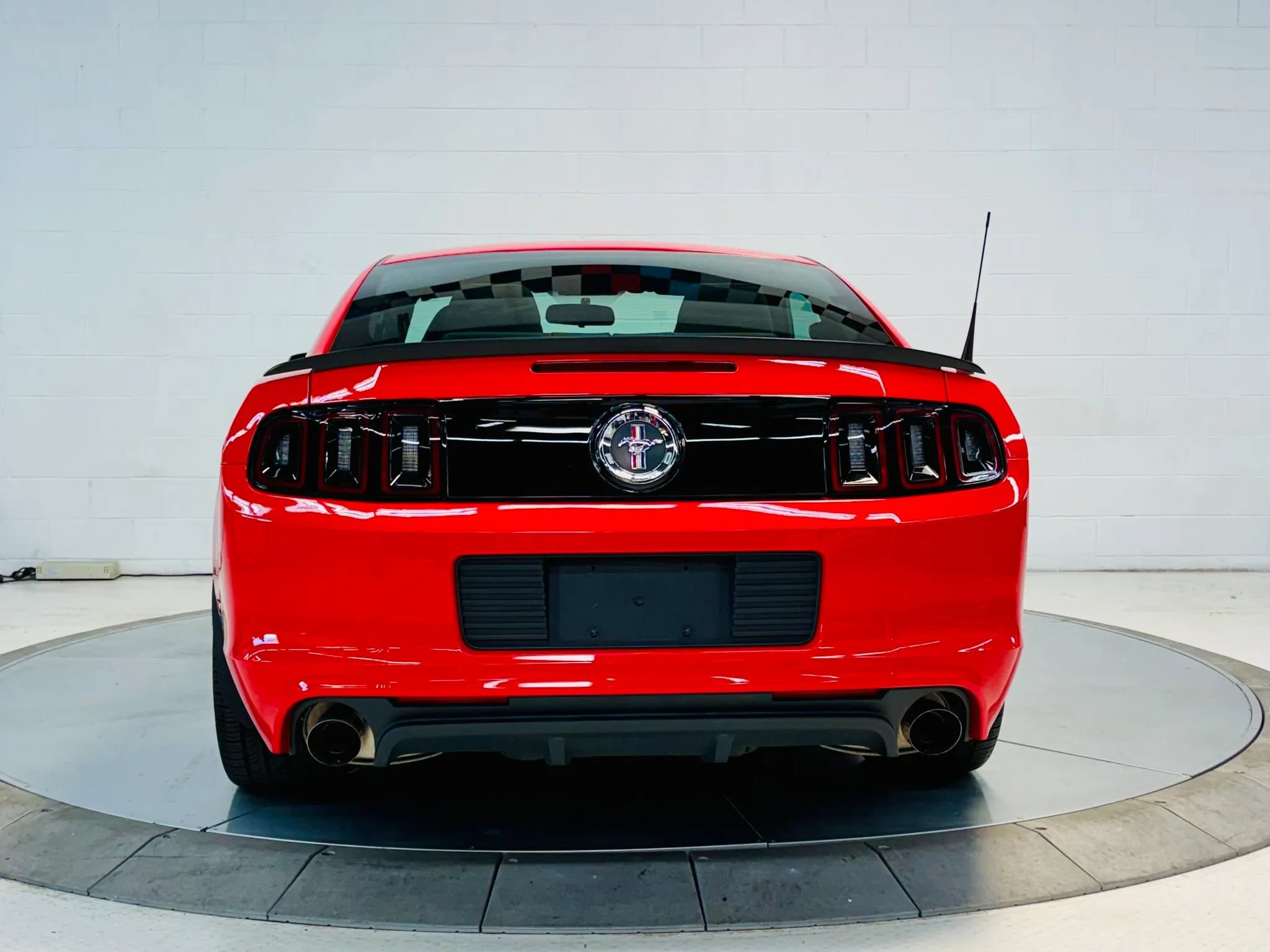 Used 2013 Ford Mustang Boss 302 RWD image 10