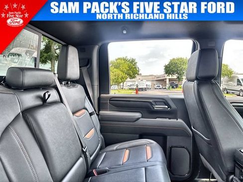 Used 2025 GMC Sierra 2500 AT4 w/ AT4 Premium Plus Package AWD/4WD image 16