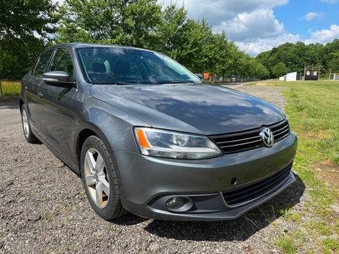 Used 2012 Volkswagen Jetta TDI FWD image 6