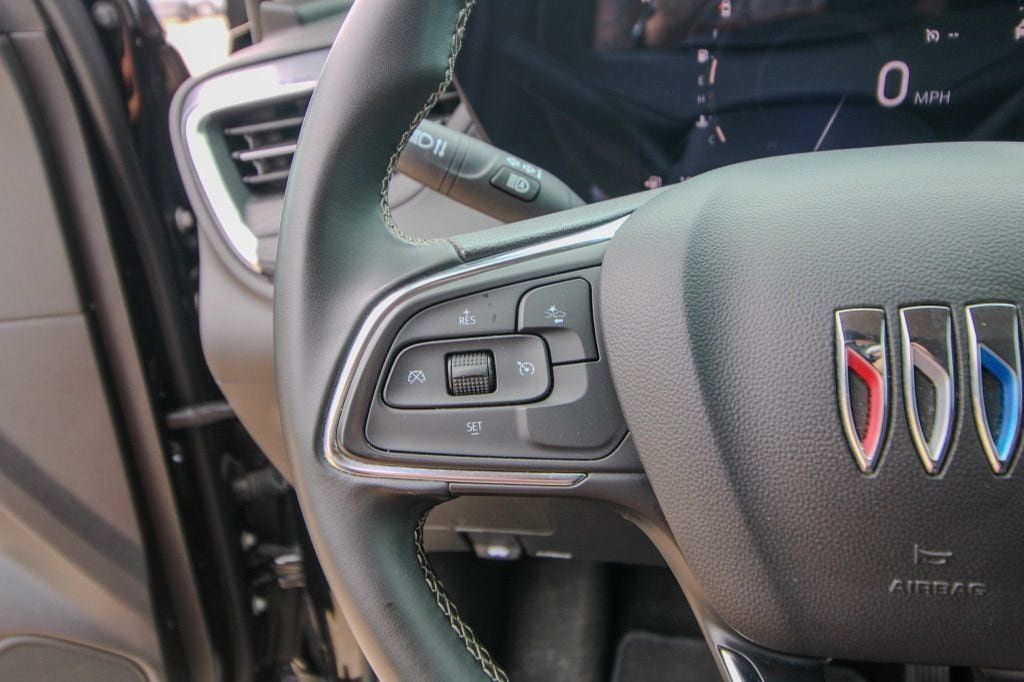 Used 2025 Buick Encore GX Preferred AWD/4WD image 21