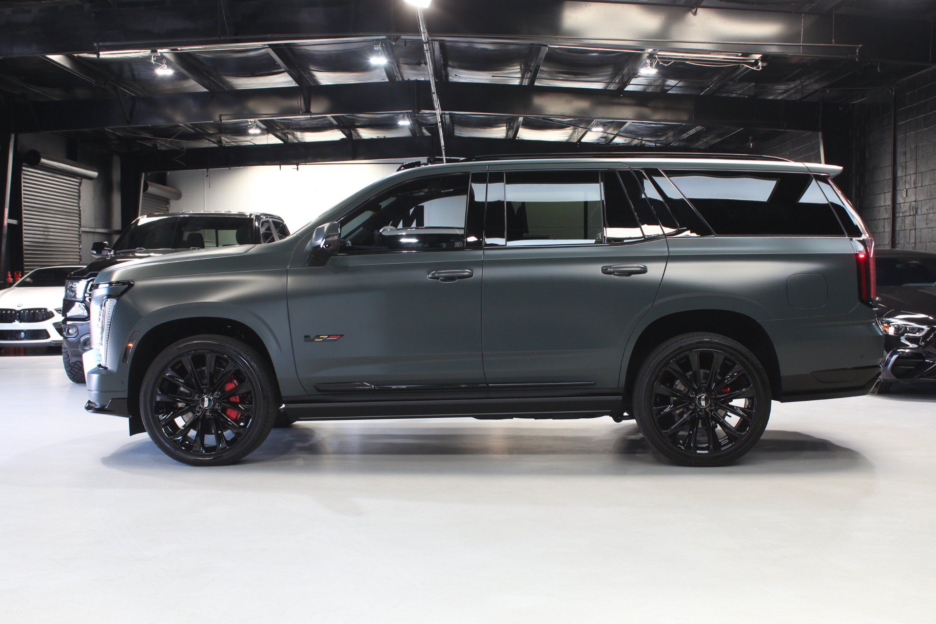 Used 2026 Cadillac Escalade V w/ LPO, ONYX Package AWD/4WD image 3