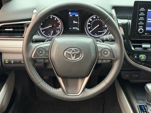 Used 2024 Toyota Camry SE w/ Convenience Package image 17