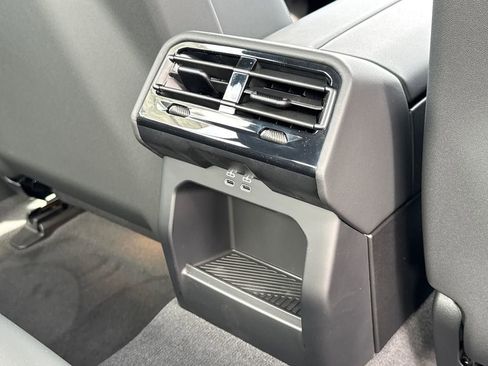 New 2026 BMW 540i xDrive w/ M Sport Package image 18