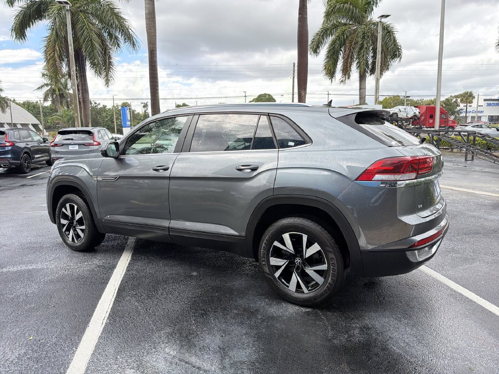 Used 2023 Volkswagen Atlas Cross Sport SE AWD/4WD image 15