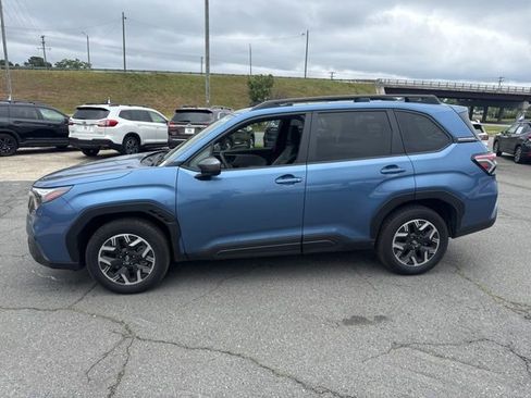 Certified 2025 Subaru Forester Premium w/ Convenience Package #1 AWD/4WD image 4