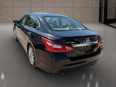 Used 2016 Nissan Altima 2.5 S w/ Power Driver Seat Package FWD image 9