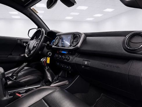 Used 2018 Toyota Tacoma TRD Pro AWD/4WD image 21