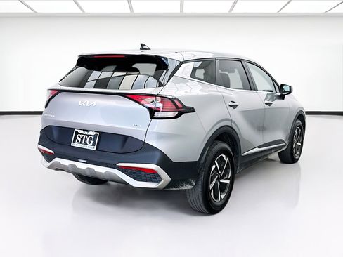Used 2023 Kia Sportage LX AWD/4WD image 4