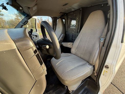 Used 2014 GMC Savana 1500 AWD image 14