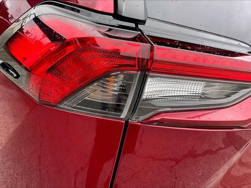 Used 2023 Toyota RAV4 XLE image 28