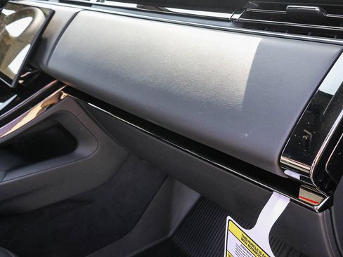 New 2026 Land Rover Range Rover Sport Dynamic SE AWD/4WD image 18