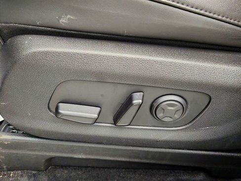 Used 2024 Kia Carnival SX image 10