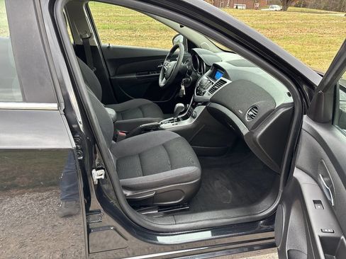 Used 2016 Chevrolet Cruze LT image 20