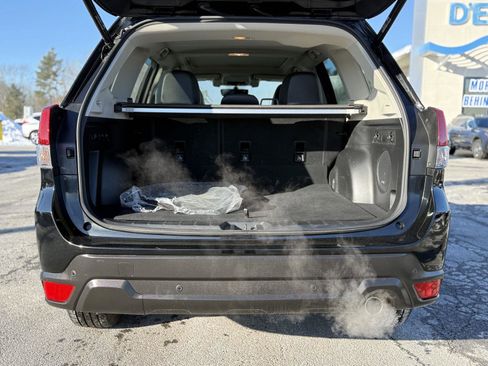 Used 2021 Subaru Forester Limited image 10