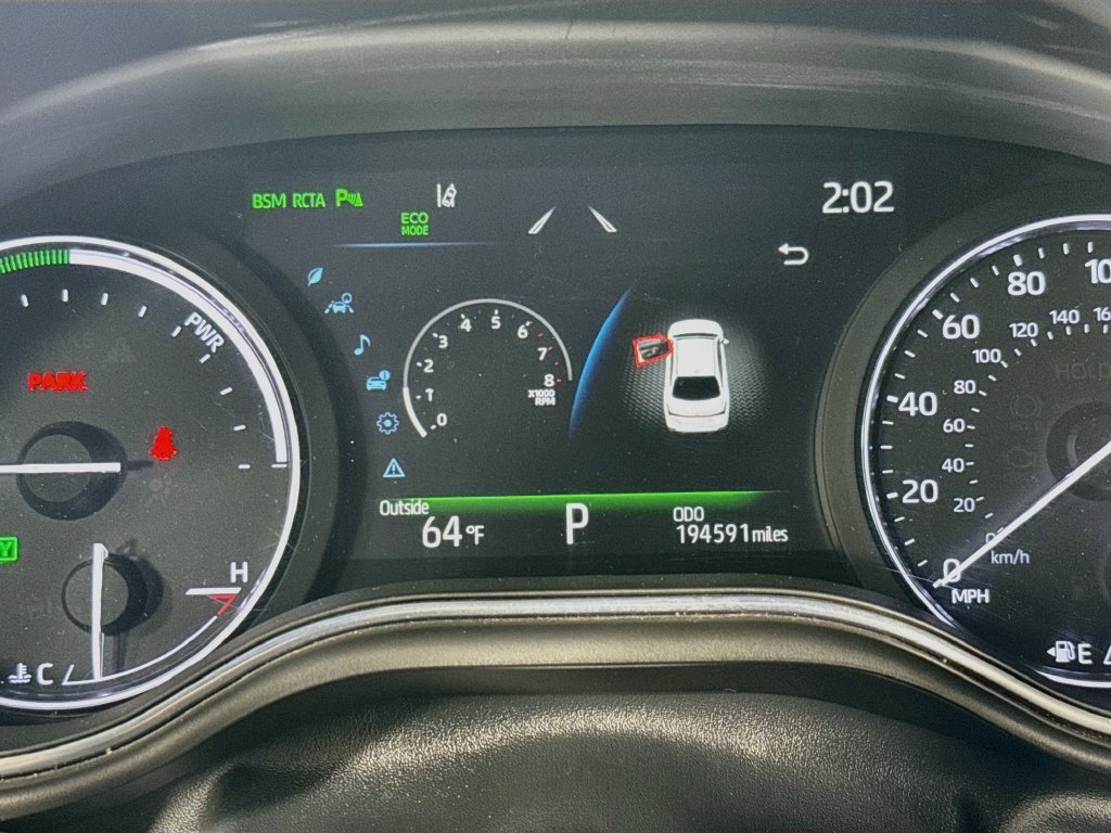 Used 2020 Toyota Avalon Limited w/ Advanced Safety Package FWD image 12