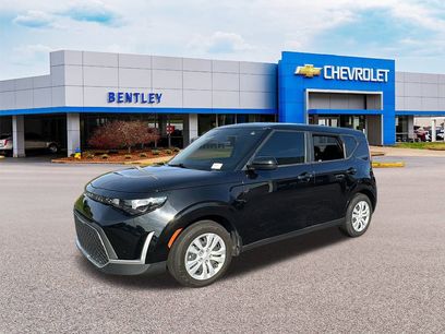 Used 2023 Kia Soul LX