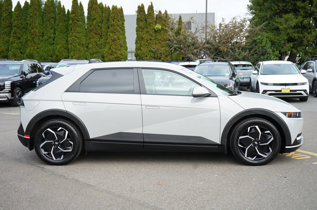 Certified 2024 Hyundai Ioniq 5 SE AWD/4WD image 5