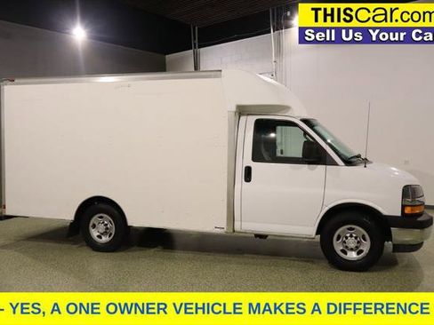 Used 2017 Chevrolet Express 3500 image 8