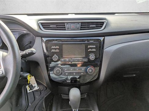 Used 2016 Nissan Rogue S image 13