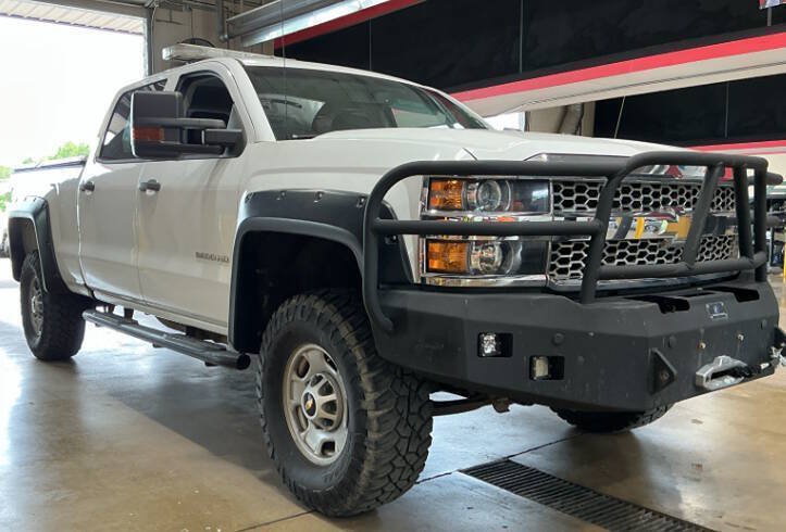 Used 2019 Chevrolet Silverado 2500 W/T AWD/4WD image 2