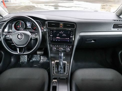 Used 2019 Volkswagen e-Golf SE w/ Driver Assistance Package image 12