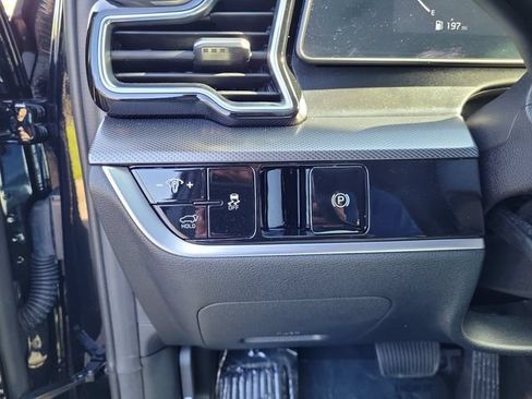 Used 2025 Kia Sportage SX FWD image 24