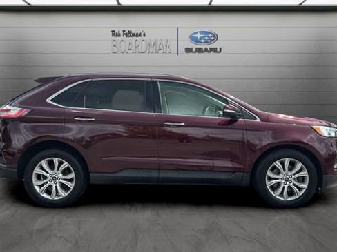 Used 2019 Ford Edge Titanium w/ Cold Weather Package AWD/4WD image 3