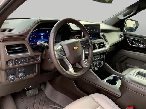 Used 2023 Chevrolet Tahoe LT w/ Luxury Package RWD image 17