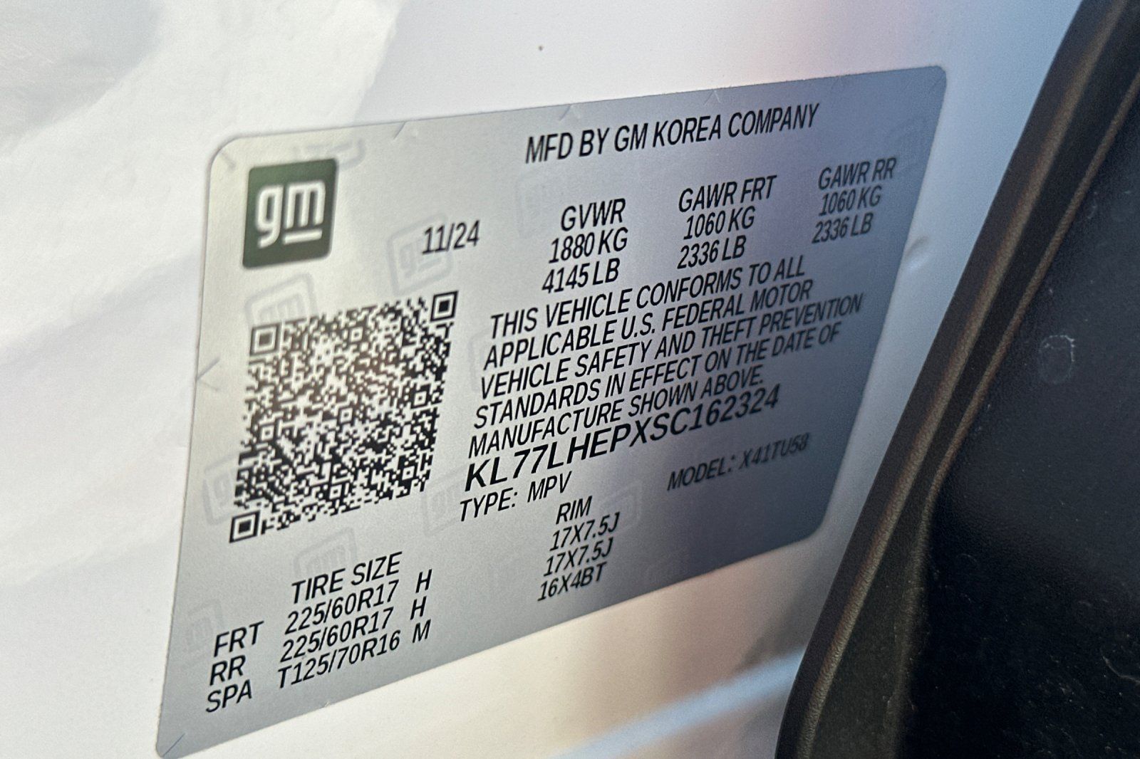 Used 2025 Chevrolet Trax LT FWD image 28
