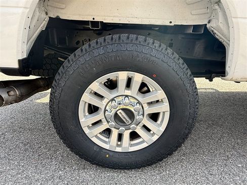 Used 2018 Ford F250 XLT w/ XLT Value Package AWD/4WD image 25