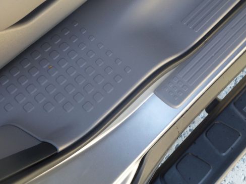 Used 2010 Honda Pilot Touring image 40