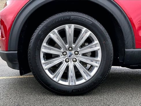 Certified 2022 Ford Explorer Limited w/ Equipment Group 301A image 9