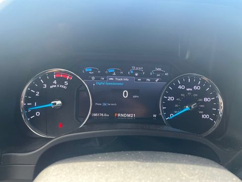 Used 2019 Ford F450 Lariat w/ Lariat Ultimate Package AWD/4WD image 8