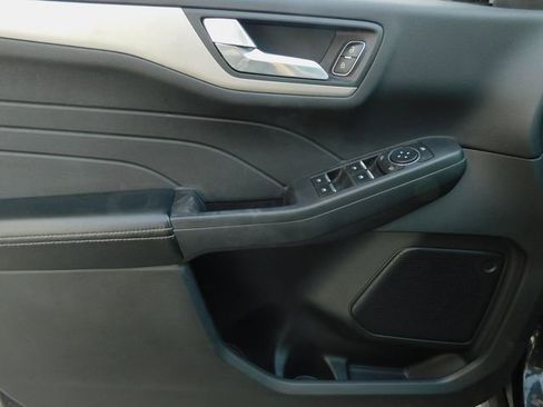 Used 2021 Ford Escape SE w/ Cold Weather Package image 21