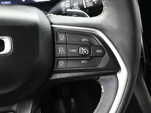 Used 2023 Jeep Grand Cherokee L Laredo AWD/4WD image 26