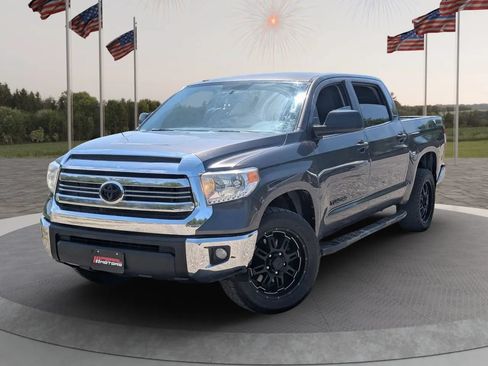 Used 2017 Toyota Tundra SR5 w/ SR5 Upgrade Package RWD image 3
