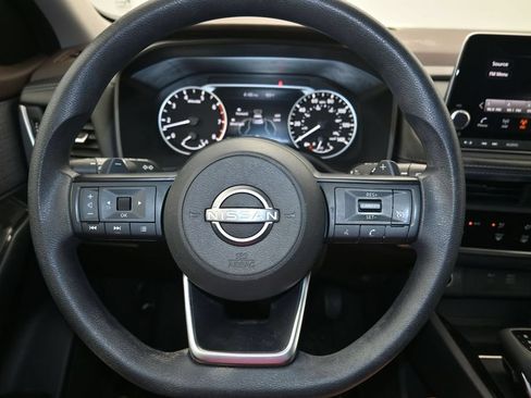 Used 2023 Nissan Rogue S FWD image 13