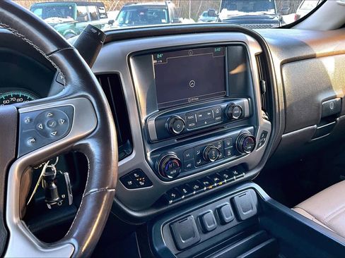 Used 2018 GMC Sierra 1500 Denali w/ Denali Ultimate Package image 7