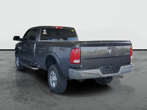 Used 2016 RAM 2500 Tradesman w/ Chrome Appearance Group AWD/4WD image 3
