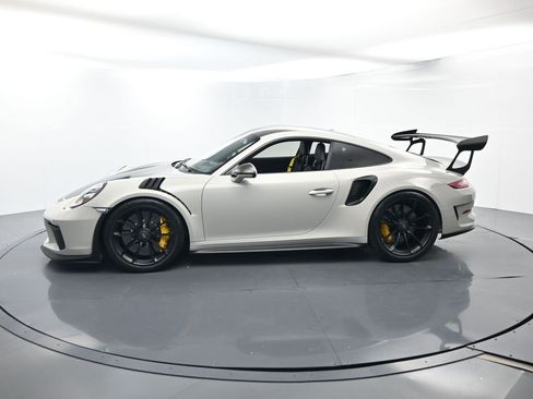 Used 2019 Porsche 911 GT3 RS image 2