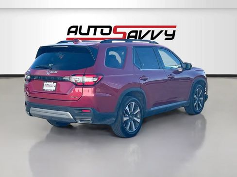 Used 2025 Honda Pilot Elite image 7