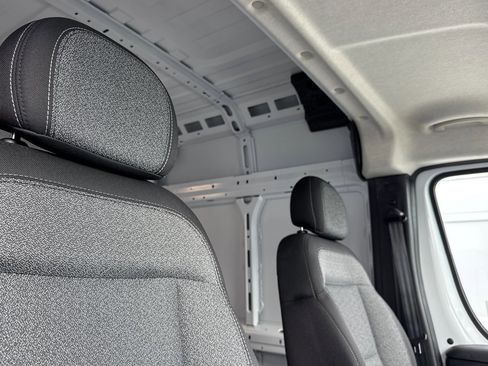 New 2026 RAM ProMaster 3500 w/ Quick Order Package 22G SLT image 15