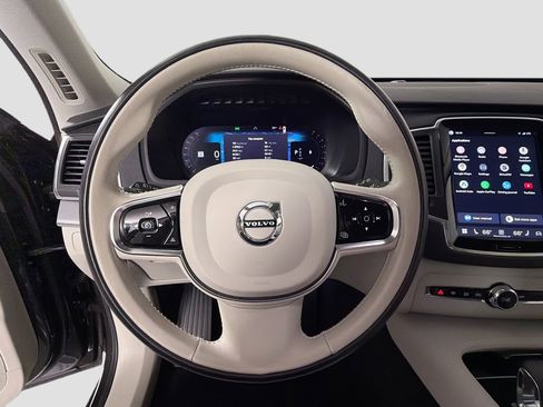 Used 2023 Volvo XC90 B5 Core image 12