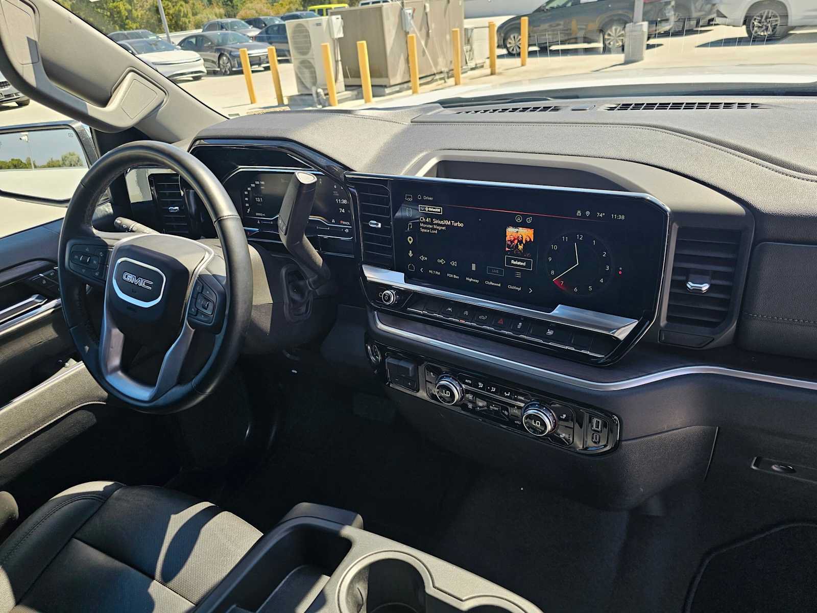 Used 2025 GMC Sierra 1500 SLT RWD image 11