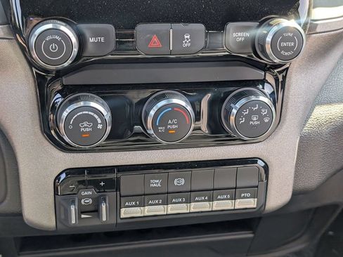 New 2026 RAM 3500 Tradesman w/ Chrome Appearance Group A AWD/4WD image 18