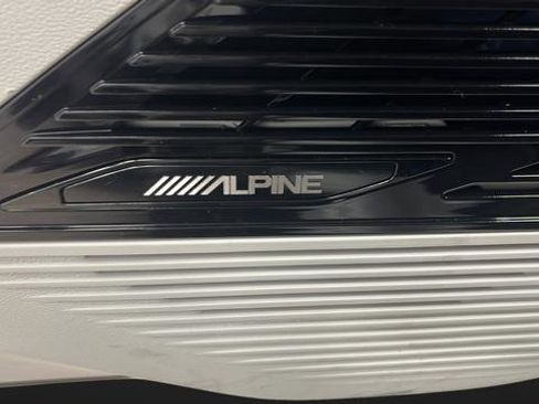 New 2026 Jeep Cherokee Overland w/ Trailer Tow Group image 17